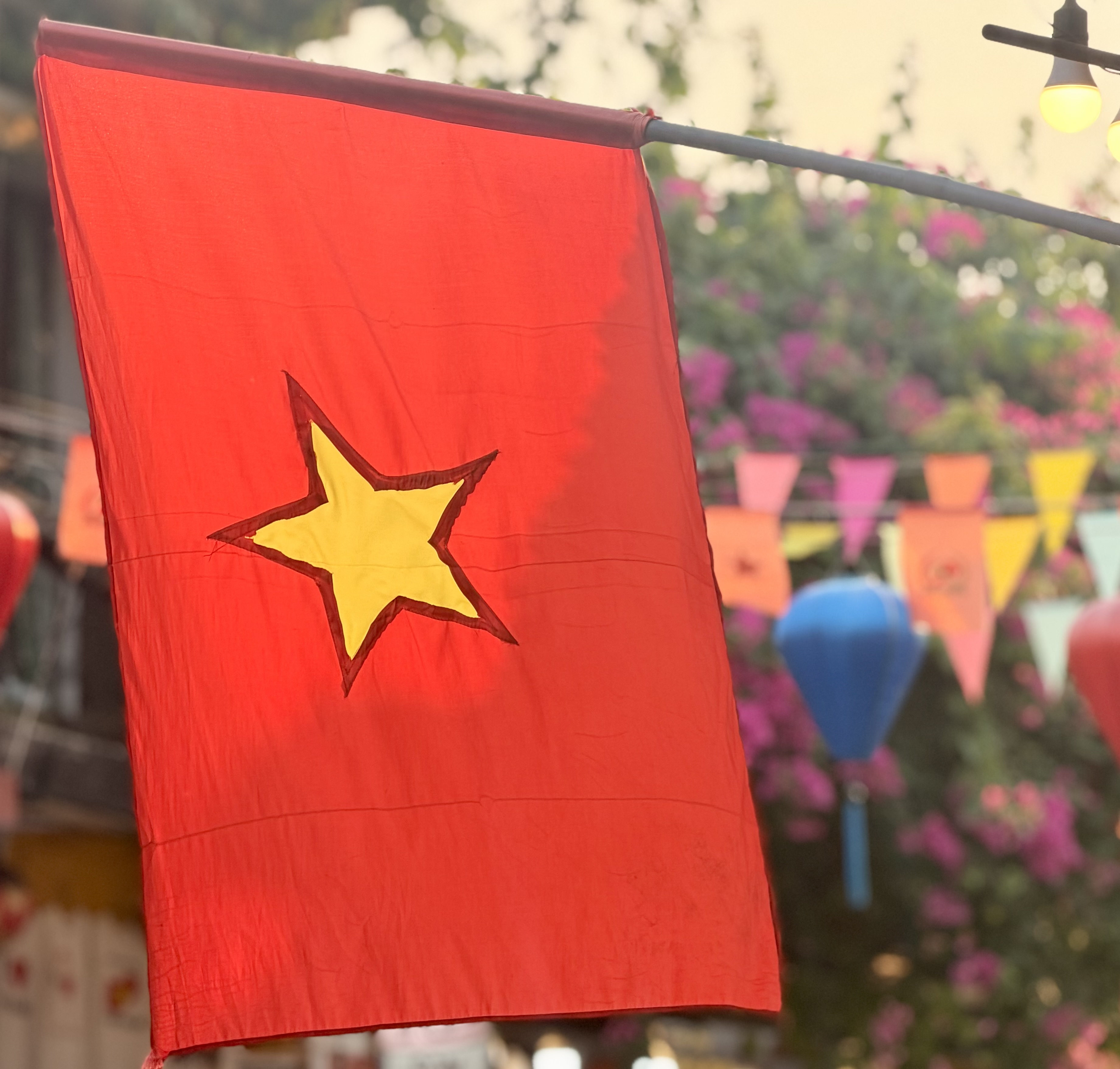 Hoi An architecture and flowers